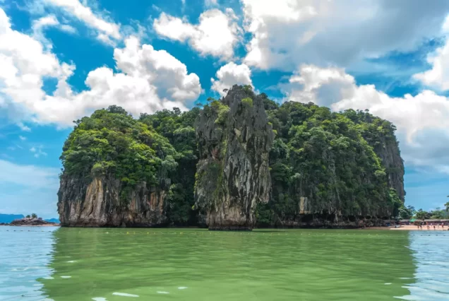 James Bond - Koh Tapu