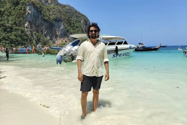 Customer with Speed Boat