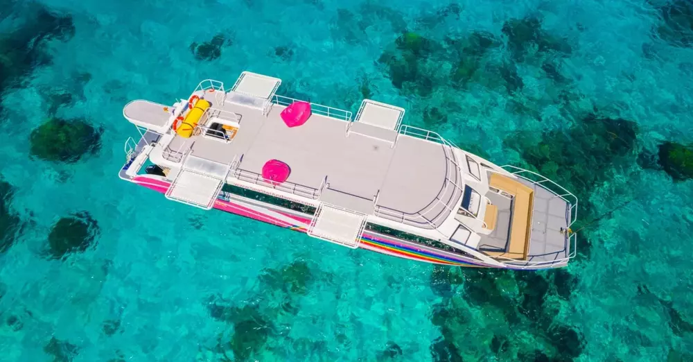 SeaStar彩虹号航拍