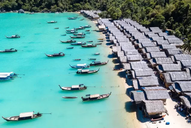 苏林岛高脚草屋