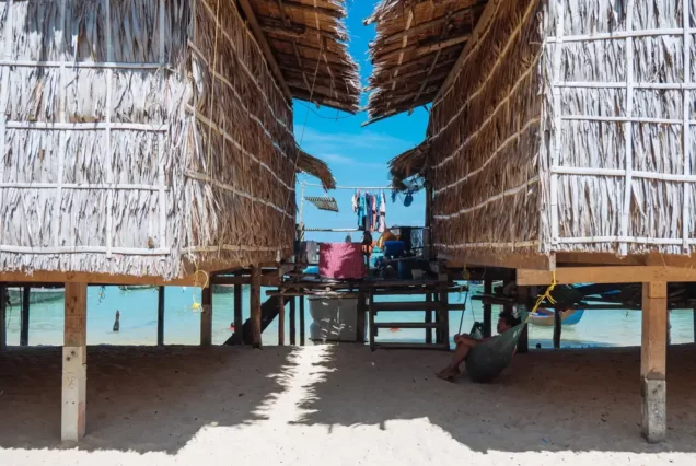 苏林岛莫肯族村落