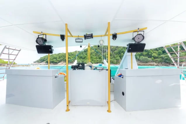 海王号内部音响